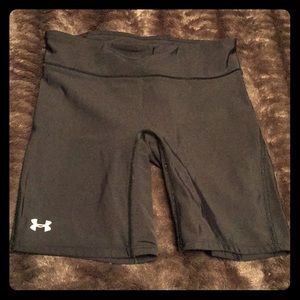 NWOT UnderArmour bike shorts